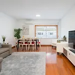 Spacious Escape Near The By Host Wise *