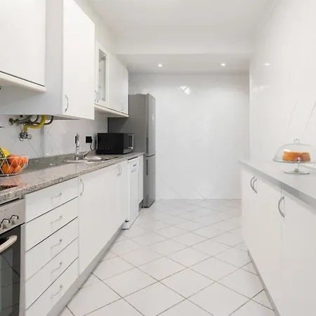 Host Wise - Spacious Escape Near The Apartment Matosinhos (Porto)