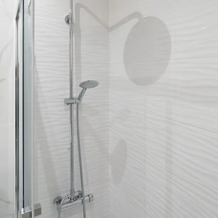 Appartamento Spacious Escape Near The By Host Wise