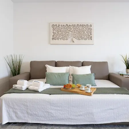 Apartment Host Wise - Spacious Escape Near The