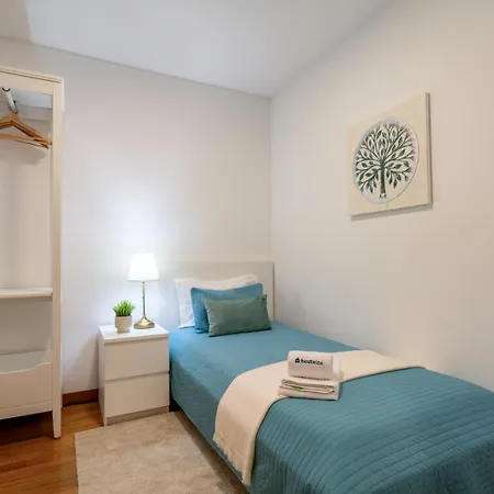 Host Wise - Spacious Escape Near The Apartment Matosinhos (Porto)