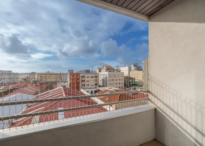 Spacious Escape Near The By Host Wise *