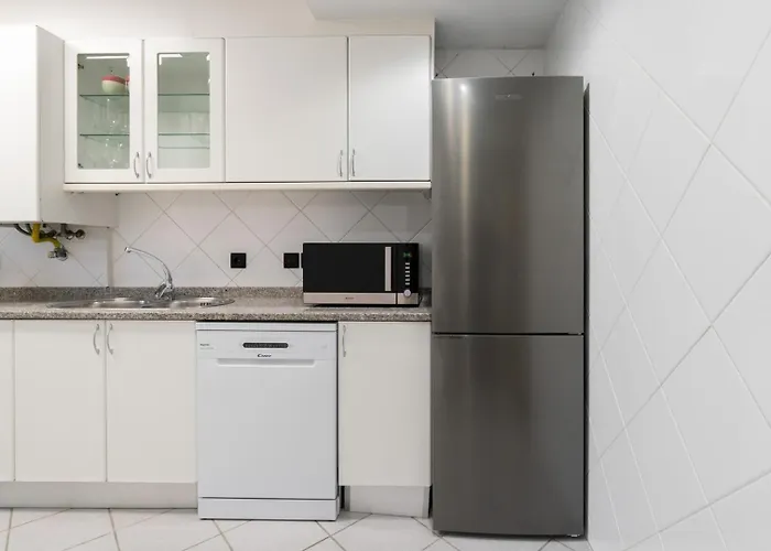 Spacious Escape Near The By Host Wise Apartament *