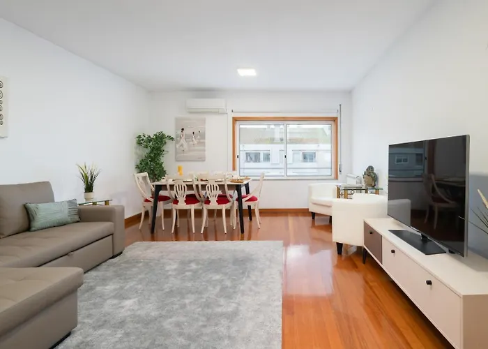 Spacious Escape Near The By Host Wise *