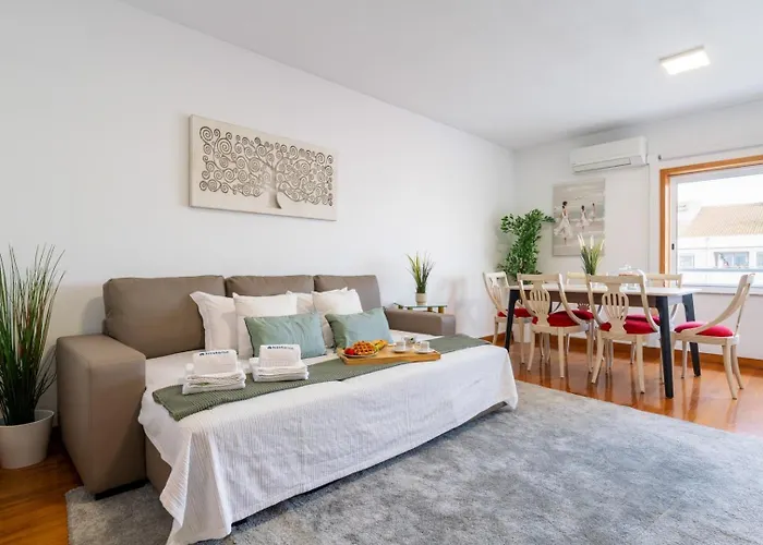Spacious Escape Near The By Host Wise Matosinhos (Porto)