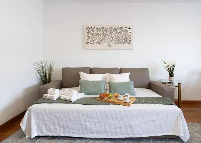 Apartament Spacious Escape Near The By Host Wise